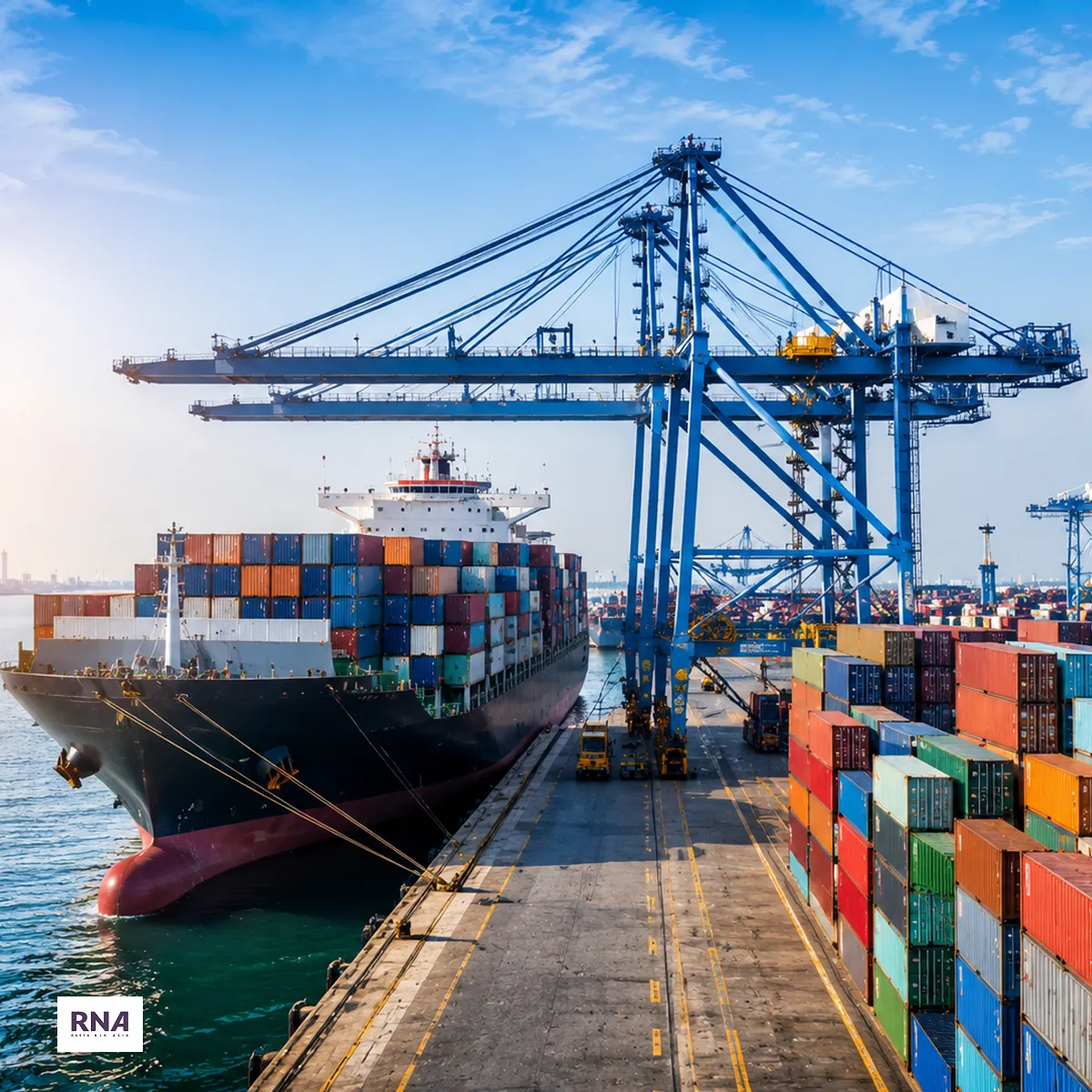 A picture showing containers in one of Iranian ports for shipping from China to Iran